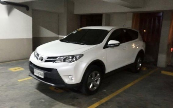 White Toyota Rav4 2016 for sale in Automatic-3