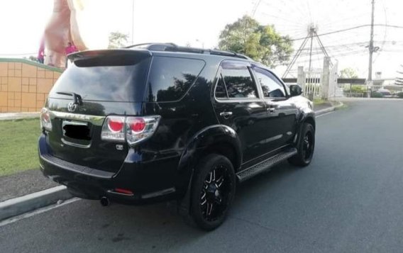 Black Toyota Fortuner 2013 for sale in Automatic-6