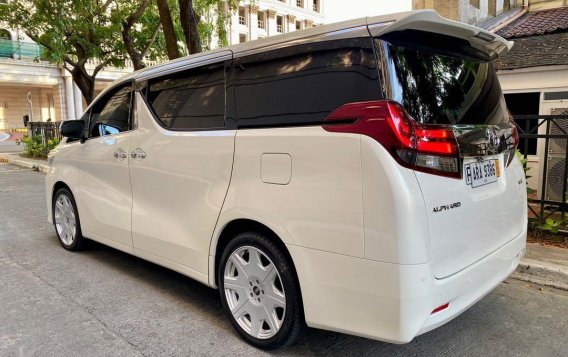 Sell Pearl White 2016 Toyota Alphard in Manila-8