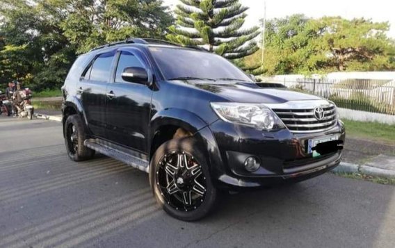 Black Toyota Fortuner 2013 for sale in Automatic-1