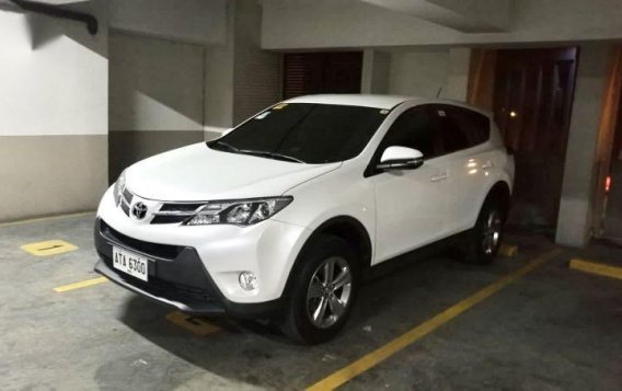 White Toyota Rav4 2016 for sale in Automatic-1