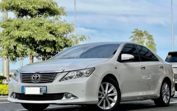Pearl White Toyota Camry 2014 for sale in Automatic-1