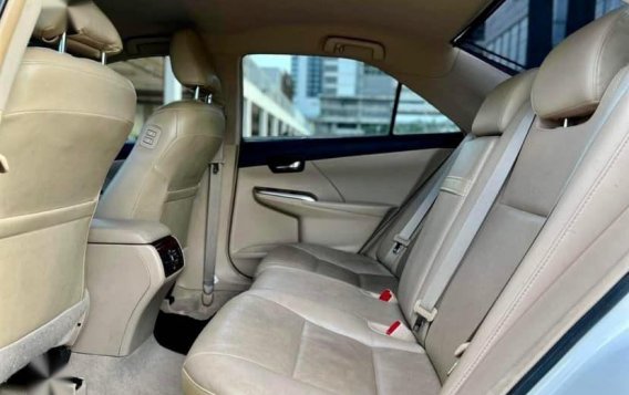 Pearl White Toyota Camry 2014 for sale in Automatic-3