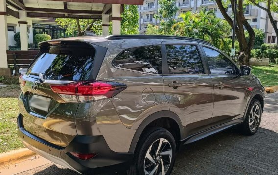Selling Brown Toyota Rush 2019 in Taguig-2