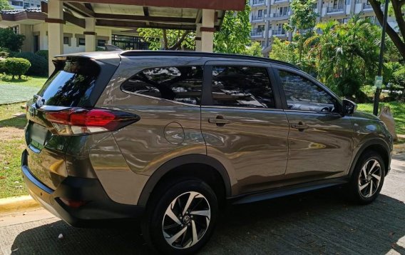 Selling Brown Toyota Rush 2019 in Taguig-4