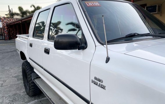 White Toyota Hilux 1995 for sale in Manual-2