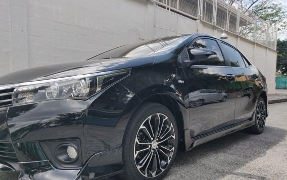 Black Toyota Altis 2016 for sale in Automatic