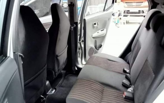 Selling Silver Toyota Wigo 2019 in Quezon City-4