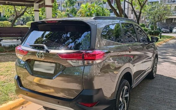 Selling Brown Toyota Rush 2019 in Taguig-3