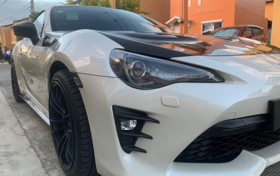 Pearl White Toyota 86 2013 for sale in Baliuag-2