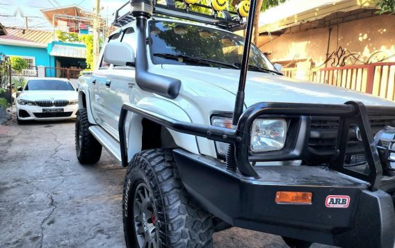 White Toyota Hilux 1999 for sale in Bacoor-6