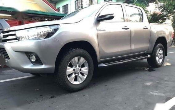 Grey Toyota Hilux 2016 for sale in Quezon City-4