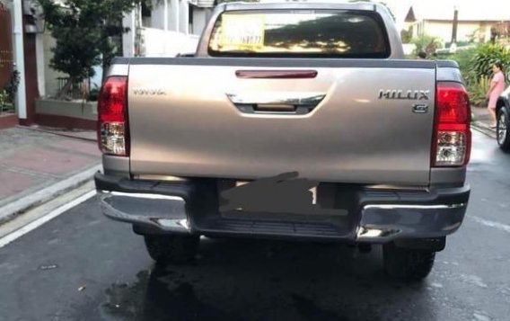 Grey Toyota Hilux 2016 for sale in Quezon City-1