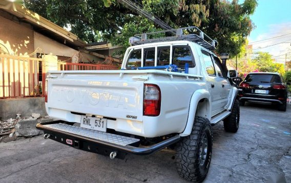 White Toyota Hilux 1999 for sale in Bacoor-3