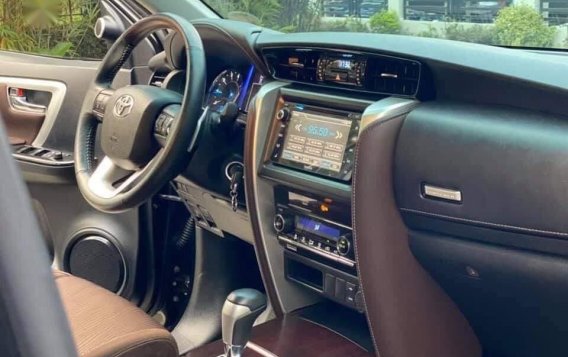 Black Toyota Fortuner 2019 for sale in Automatic-9