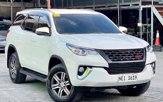 Selling White Toyota Fortuner 2019 in Parañaque