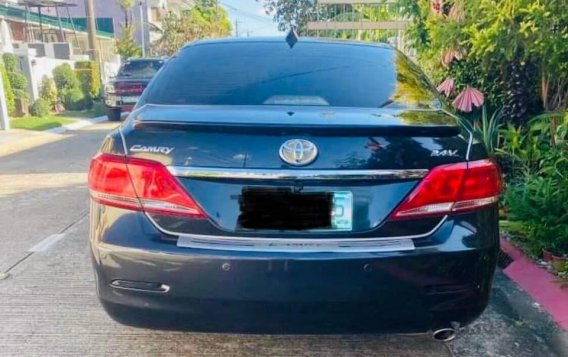 Sell Black 2011 Toyota Camry in Pateros-4