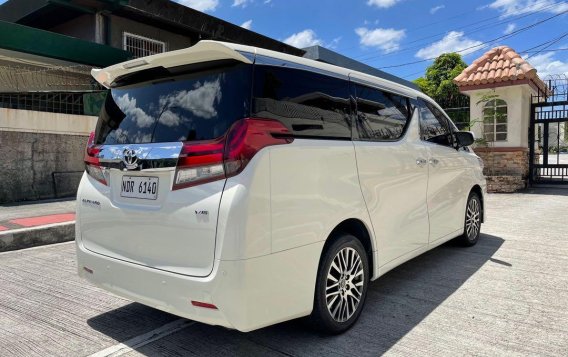 Selling Pearl White Toyota Alphard 2016 in Quezon City-5