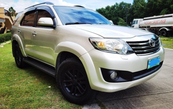 White Toyota Fortuner 2012 for sale in Automatic