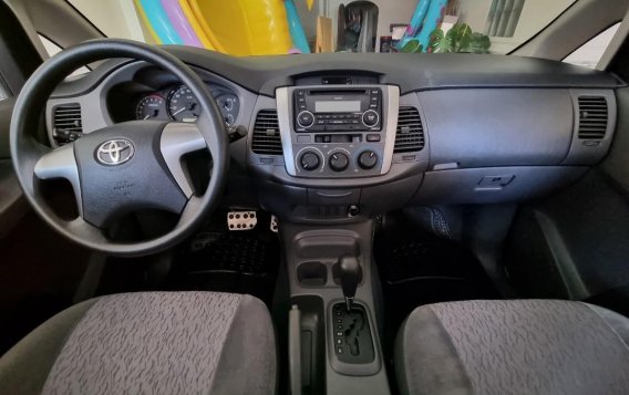 Selling Grey Toyota Innova 2013 in Bacoor-6