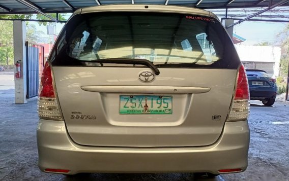 Silver Toyota Innova 2008 for sale in Las Piñas-1