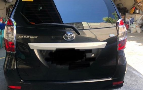 Selling Black Toyota Avanza 2017 in Cabuyao-1