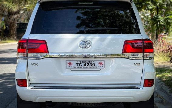 Pearl White Toyota Land Cruiser 2011 for sale in Manila-3