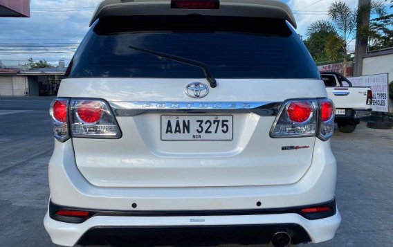 White Toyota Fortuner 2014 for sale in Quezon-3