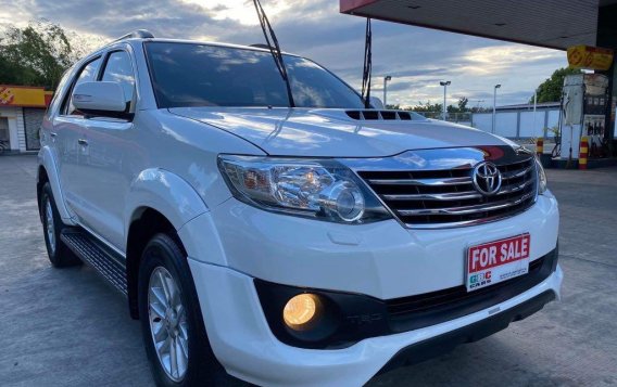 White Toyota Fortuner 2014 for sale in Quezon