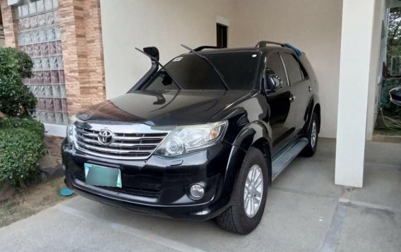 Selling Black Toyota Fortuner 2012 in Marikina-1