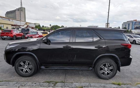 Selling Black Toyota Fortuner 2018 in Pasig-3