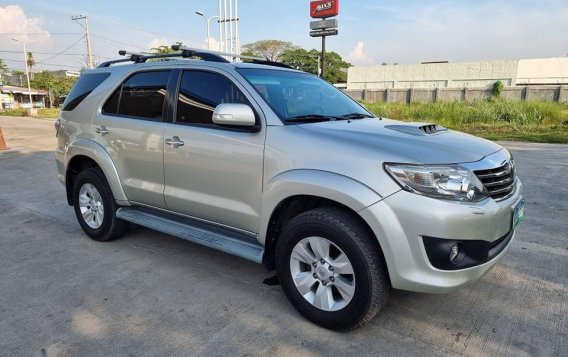 Selling Silver Toyota Fortuner 2013 in Manila-2