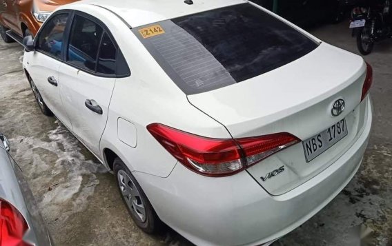 Selling Pearl White Toyota Vios 2019 in Manila-1