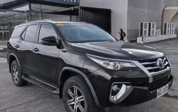 Selling Black Toyota Fortuner 2018 in Pasig-5