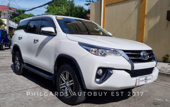 Selling White Toyota Fortuner 2019 in Las Piñas-1