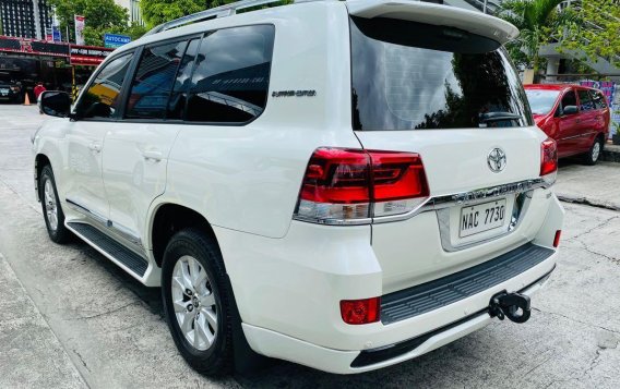 Pearl White Toyota Land Cruiser 2017 for sale in Automatic-5