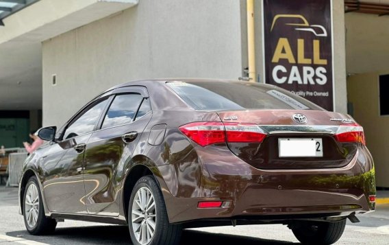 Selling Brown Toyota Corolla Altis 2015 in Manila-8