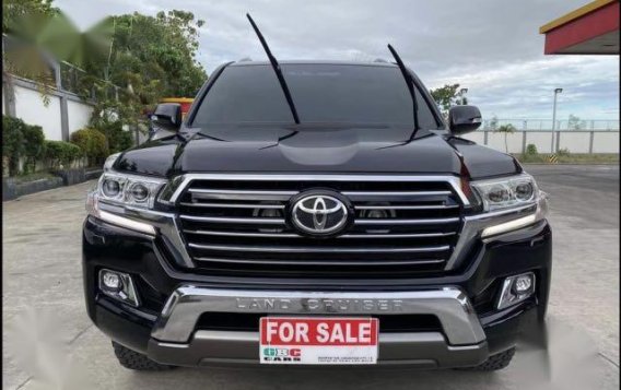 Selling Black Toyota Land Cruiser 2019 in Quezon-1