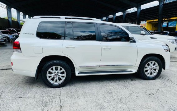 Pearl White Toyota Land Cruiser 2017 for sale in Automatic-3