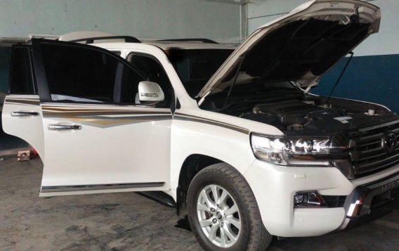 Pearl White Toyota Land Cruiser 2016 for sale in Cabanatuan-6