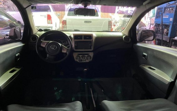 White Toyota Wigo 2015 for sale in Manila-5
