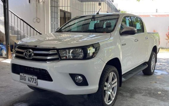 Selling Pearl White Toyota Hilux 2018 in Las Piñas