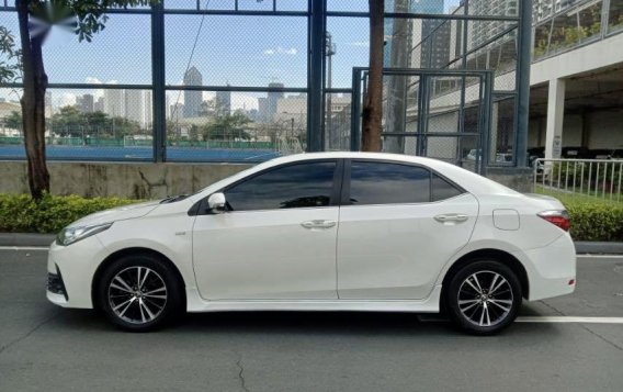 Selling Pearl White Toyota Altis 2017 in Pasig-6