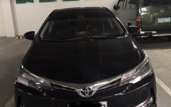 Selling Black Toyota Corolla Altis 2018 in Pasig