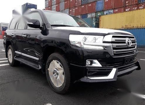 Selling Black Toyota Land Cruiser 2020 in Manila-2