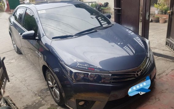 Selling Blue Toyota Corolla Altis 2017 in Caloocan-2