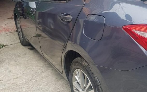 Selling Blue Toyota Corolla Altis 2017 in Caloocan-5