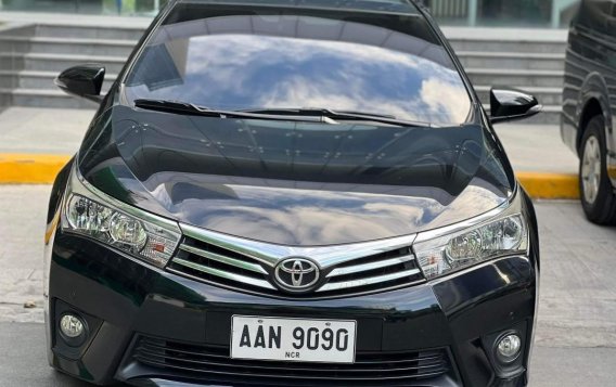 Selling Black Toyota Corolla Altis 2014 in Manila-0