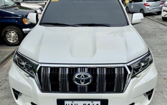 Selling Pearl White Toyota Land Cruiser Prado 2018 in Pasig-2