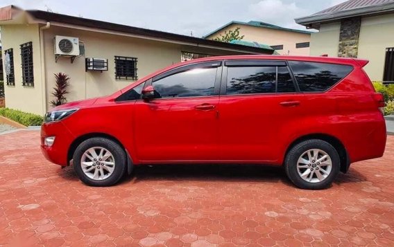 Selling Red Toyota Innova 2018 in Manila-3